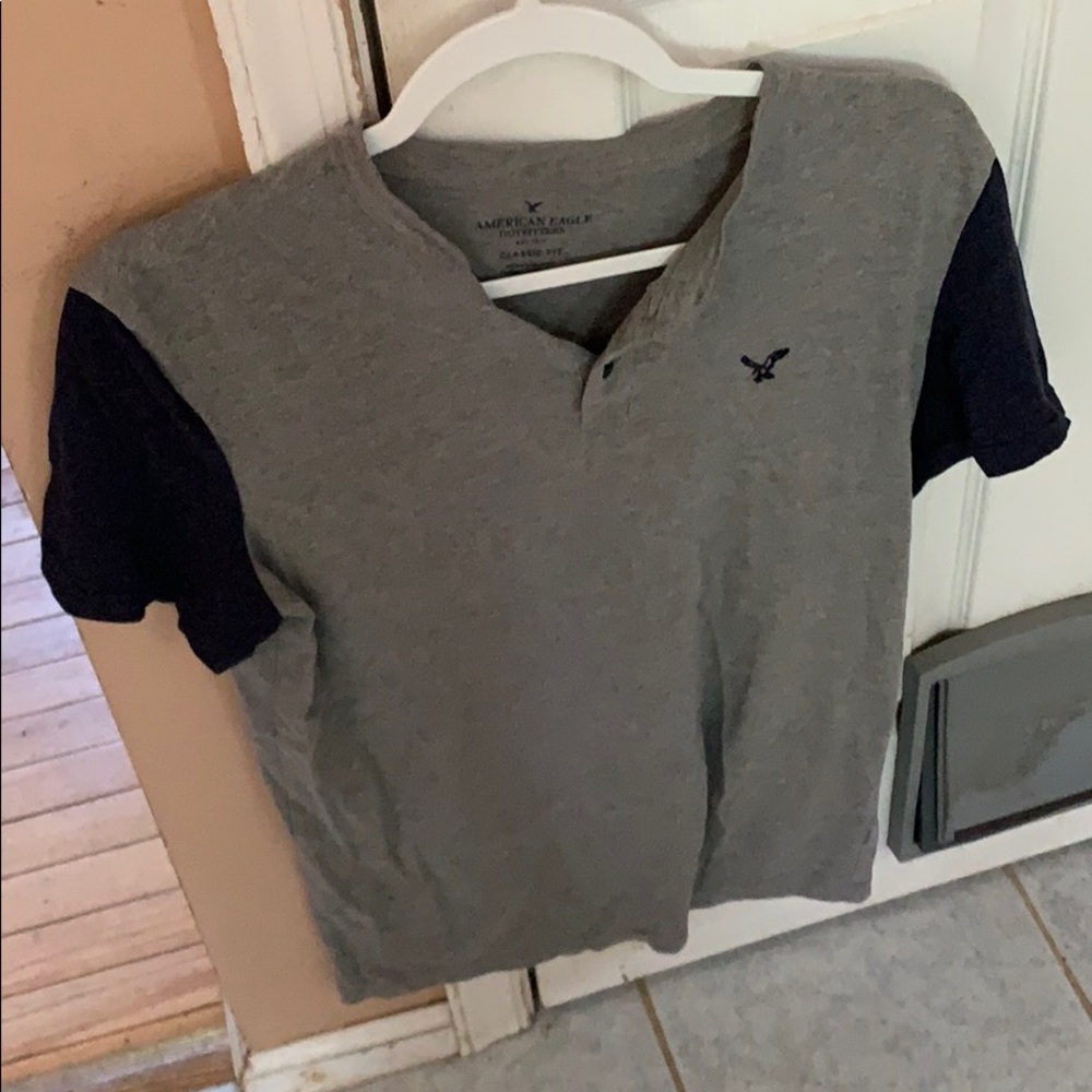 Men’s Gray  American Eagle T-Shirt Size Small